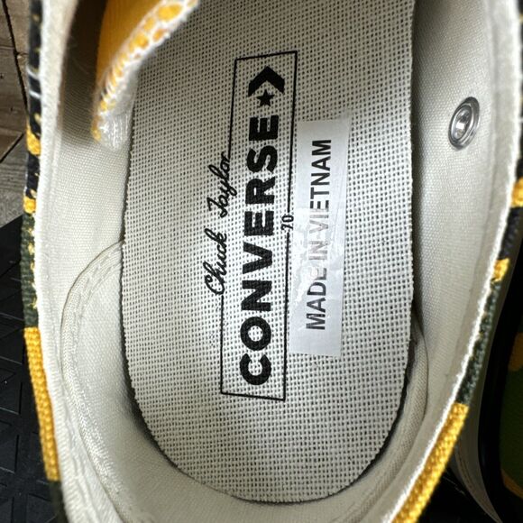 Camouflage Low-Top Sneakers - Picture 6 of 10